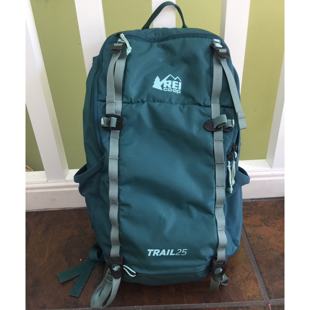 REI trail 25L backpack